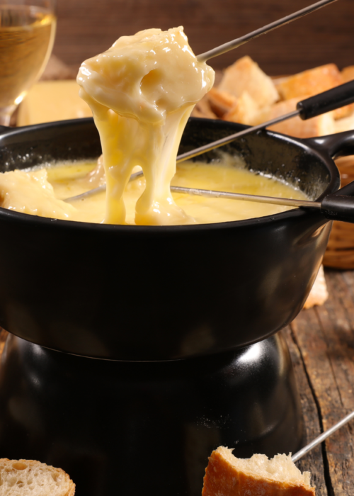 fondue-auf-einem-tisch